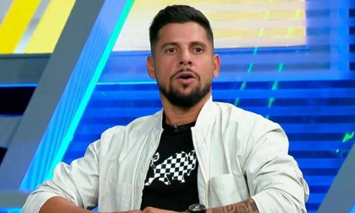Cicinho, comentarista do SBT