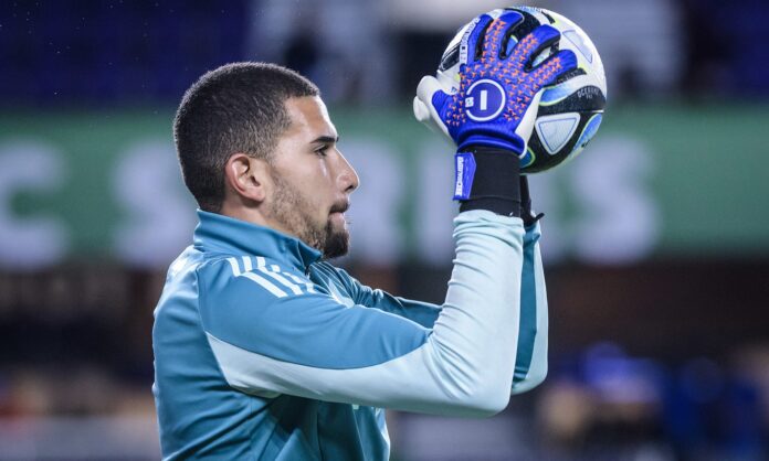 Léo Aragão em aquecimento