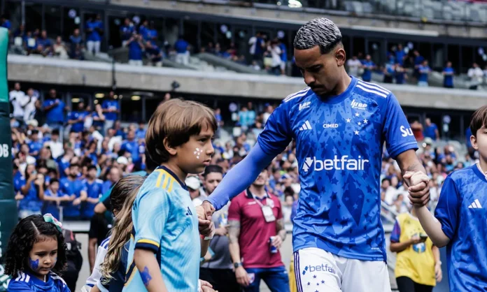 Torcida do Cruzeiro lotou o Mineirão contra o Betim