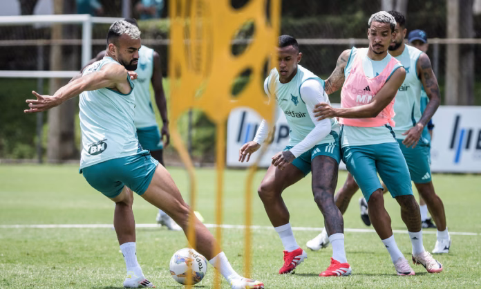 Cruzeiro encerrou a preparação para o jogo com Betim