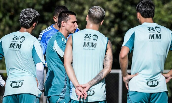 Cruzeiro viajou para Brasília nesta terça-feira