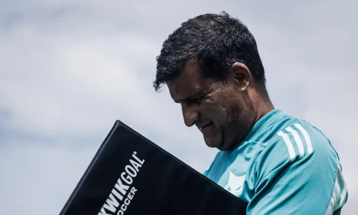 Wesley Carvalho durante treino do Cruzeiro