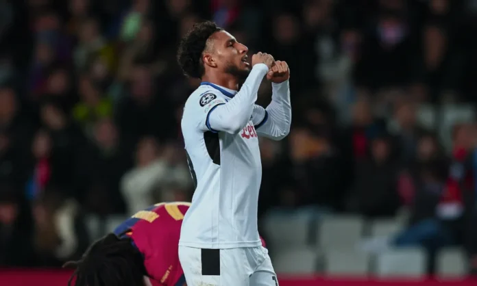 Éderson celebra gol marcado contra o Barcelona