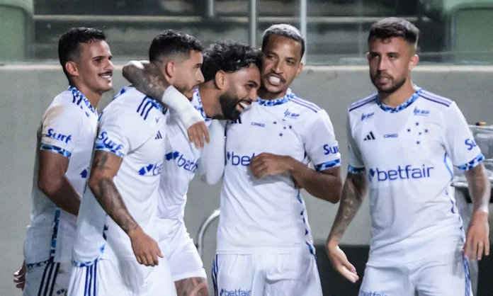 Gabigol celebrou gols marcados com a camisa do Cruzeiro
