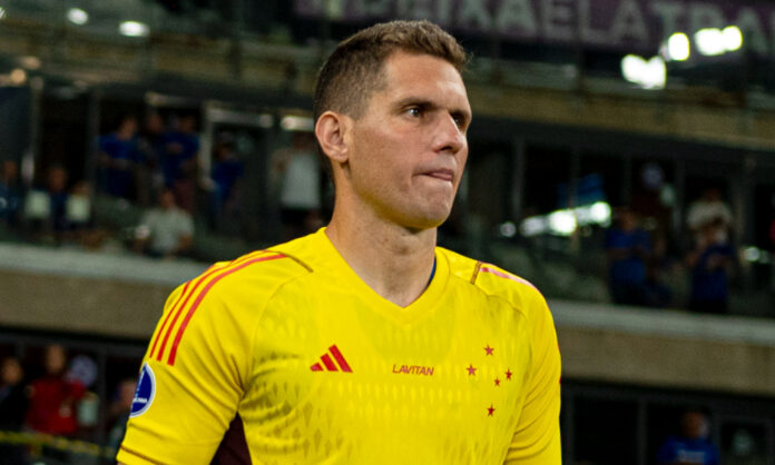 Rafael Cabral, ex-Cruzeiro, acertou com clube dos EUA
