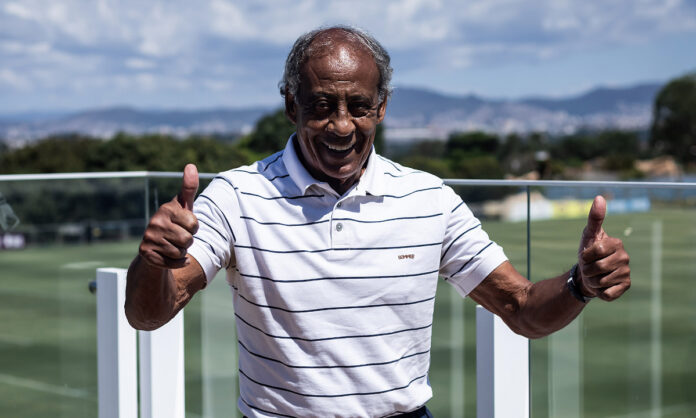 Dirceu Lopes em visita à Toca da Raposa 2