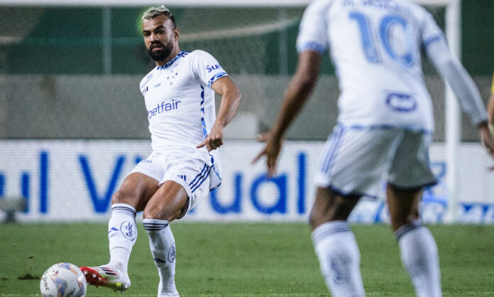 Defesa do Cruzeiro foi vazada 11 vezes no Mineiro