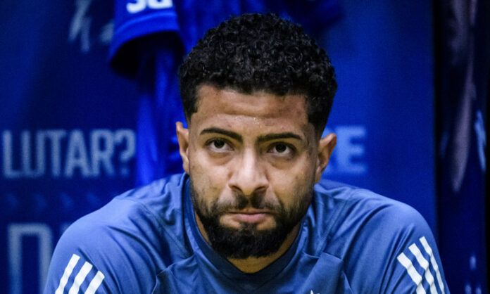 João Marcelo João Marcelo com a camisa do Cruzeiro