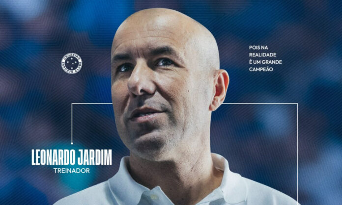 Cruzeiro anuncia Leonardo Jardim nas redes sociais