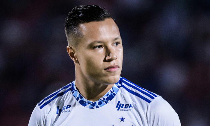 Marlon completou 100 jogos com a camisa do Cruzeiro