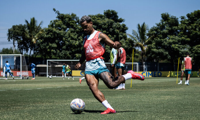 Matheus Pereira não participou dos principais treinos da semana