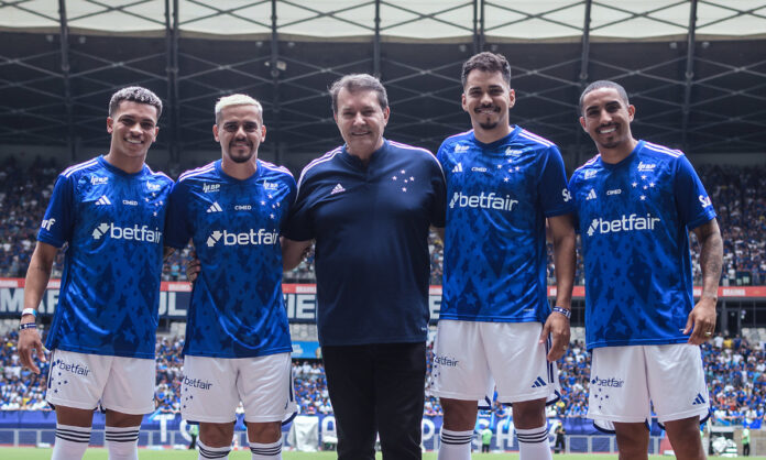 Cruzeiro apresentou reforços no Mineirão