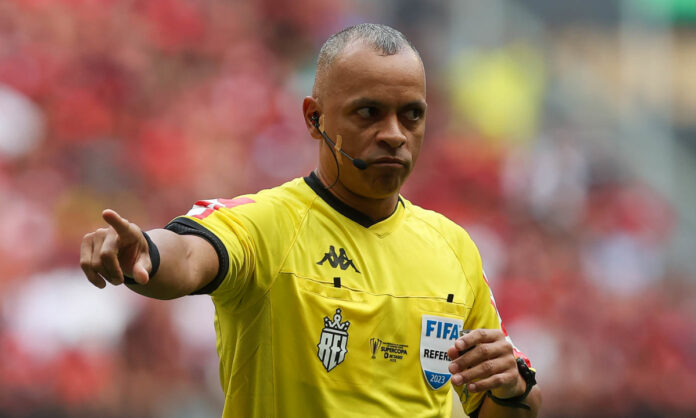 Wilton Pereira Wilton Pereira Sampaio, árbitro do quadro da Fifa
