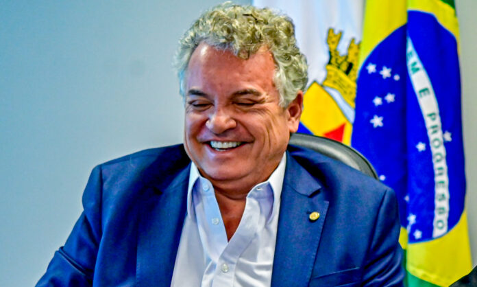 Alencar da Silveira Jr, presidente do América-M