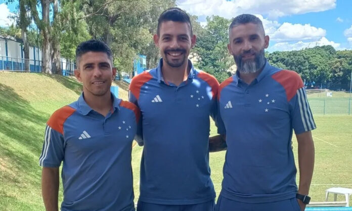 Comissão técnica do sub-17 do Cruzeiro