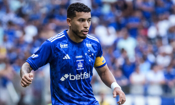 William, lateral do Cruzeiro