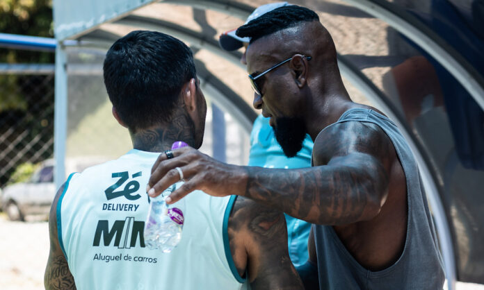 Dudu e Zé Roberto em treino do Cruzeiro na Toca II Dudu e Zé Roberto em treino do Cruzeiro na Toca II