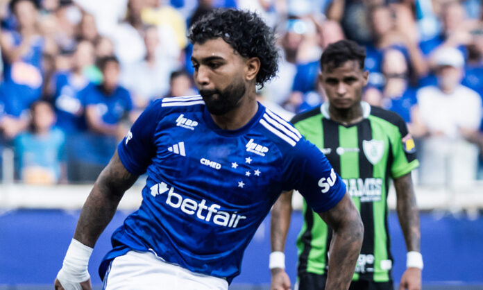Gabigol, de pênalti, marcou o gol do Cruzeiro no empate com o América-MG
