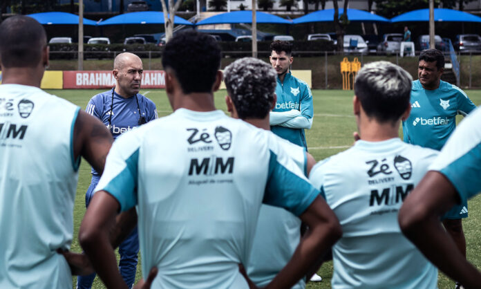 Leonardo Jardim no primeiro treino pelo Cruzeiro