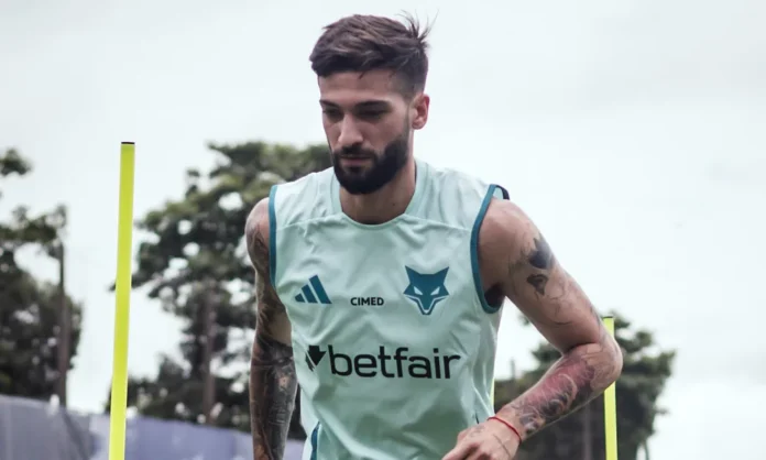 Lautaro Díaz ficou fora de treino do Cruzeiro na Toca II