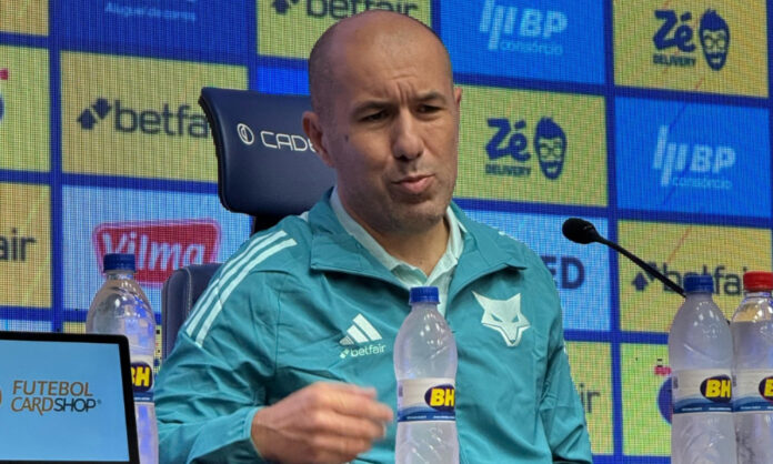 Apresentação de Leonardo Jardim no Cruzeiro