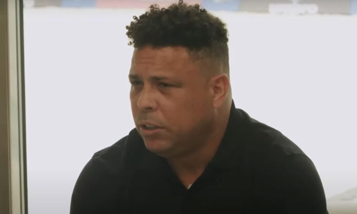 Ronaldo concedeu entrevista à Romário TV