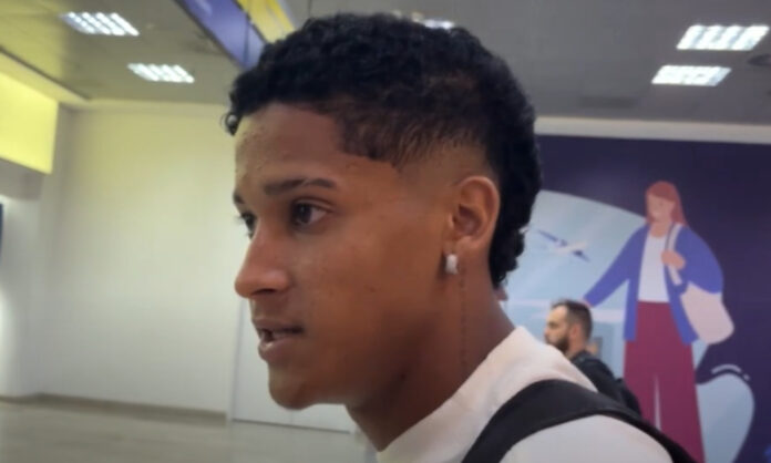 Tevis foi emprestado ao Athletico-PR