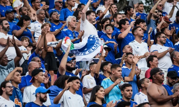Torcida do Cruzeiro no último jogo da equipe na Arena do Jacaré: empate por 1 a 1 com o Athletic, pelo Mineiro, em janeiro de 2024