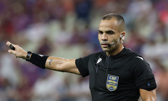 Alex Gomes Stefano (RJ) apitará Cruzeiro x Mirassol