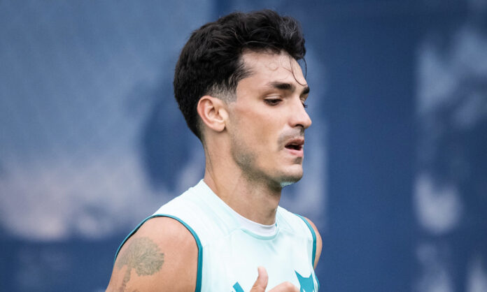 Juan Dinenno em treino do Cruzeiro na Toca II