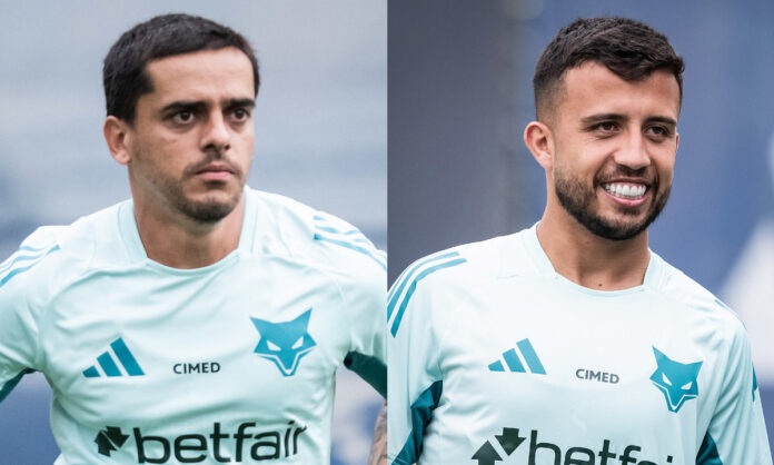 Fagner e Matheus Henrique em treino do Cruzeiro