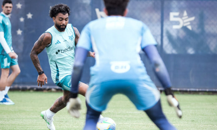 Gabigol Gabigol marcou três gols no jogo-treino do Cruzeiro