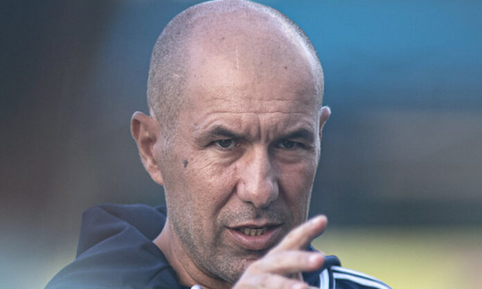 Leonardo Jardim em treino do Cruzeiro