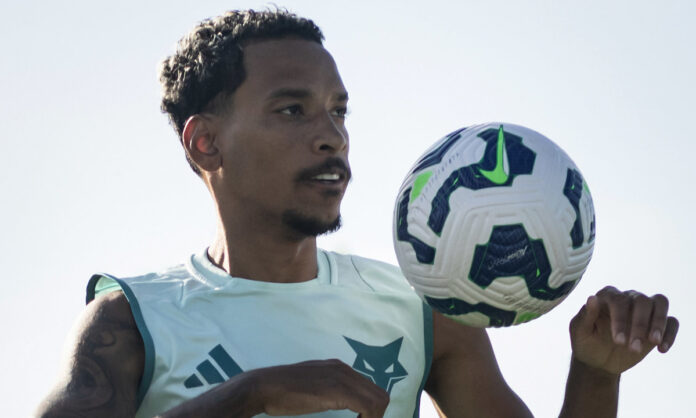 Matheus Pereira Matheus Pereira em treino do Cruzeiro