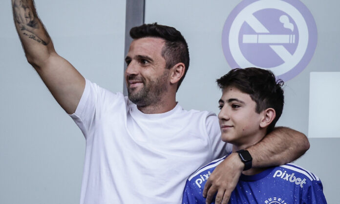 Montillo Montillo em jogo do Cruzeiro no Mineirão em 2022