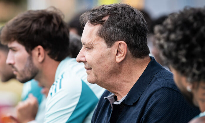 Pedro Lourenço acompanhou o jogo-treino na Toca II