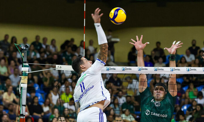 Sada Cruzeiro vence Goiás Vôlei por 3 sets a 0