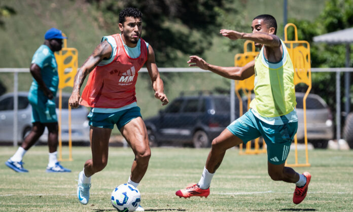 Treino do Cruzeiro nesta segunda-feira (10)
