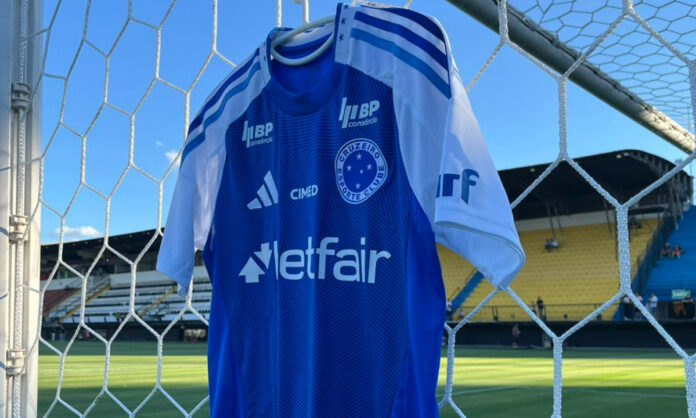 Novo uniforme do Cruzeiro para 2025