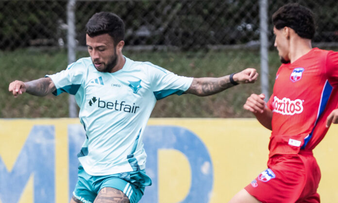 Cruzeiro em jogo-treino contra o Boston City