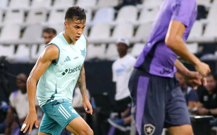 Kaio Jorge iniciou jogo-treino do Cruzeiro contra o Botafogo entre os titulares