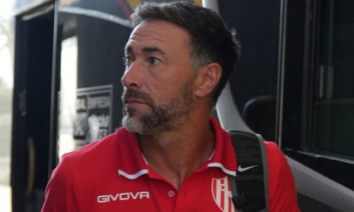 Kily González, técnico do Unión Santa Fé