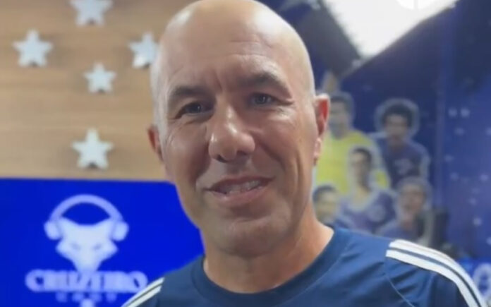 Leonardo Jardim, técnico do Cruzeiro, no Cruzeirocast