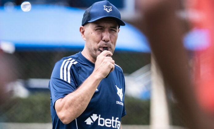 Leonardo Jardim, técnico do Cruzeiro