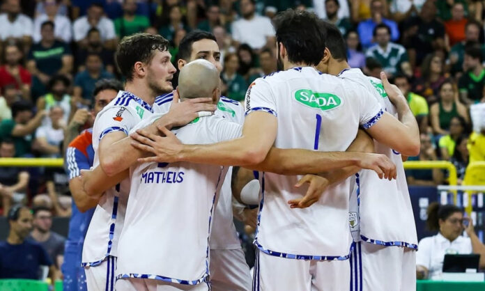 Sada Cruzeiro durante a vitória sobre o Goiás.