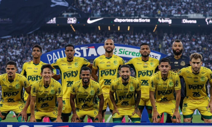 Mirassol em jogo contra o Corinthians, pelo Paulistão