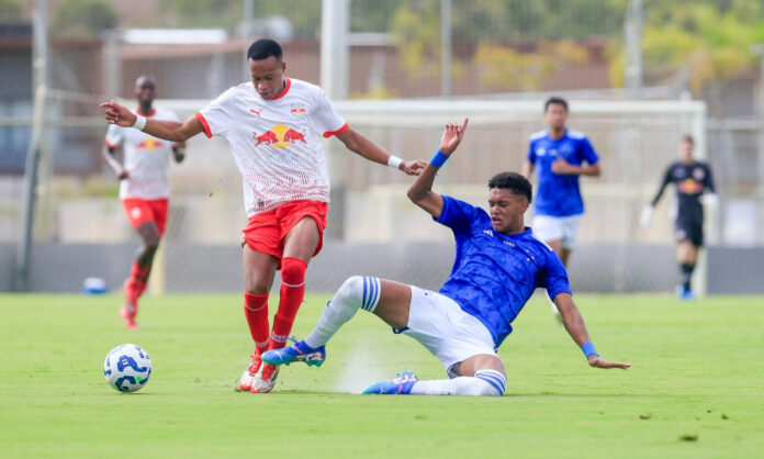 Kaique Kenji marcou o gol de empate do Cruzeiro