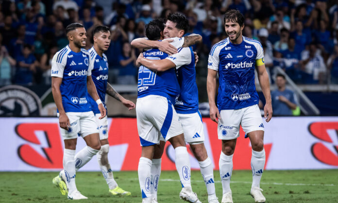 Cruzeiro venceu o Bahia por 3 a 0 no Mineirão