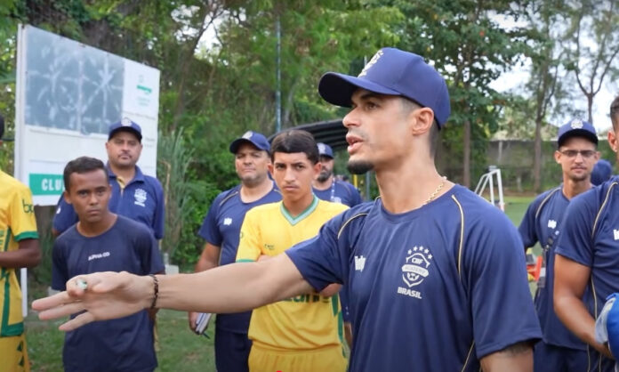 Egídio Egídio durante curso da CBF para treinadores