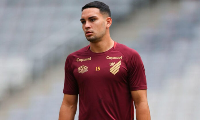 Fabrízio Peralta em treino do Athletico-PR